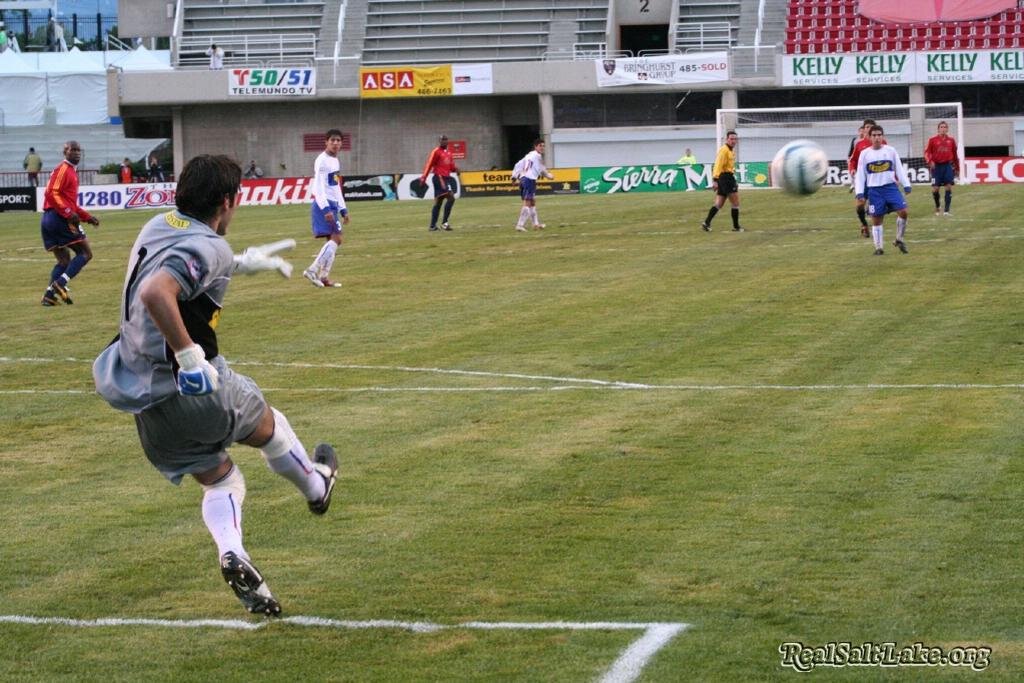 RSLvUniversidadCatolica-06.08.05_014.jpg