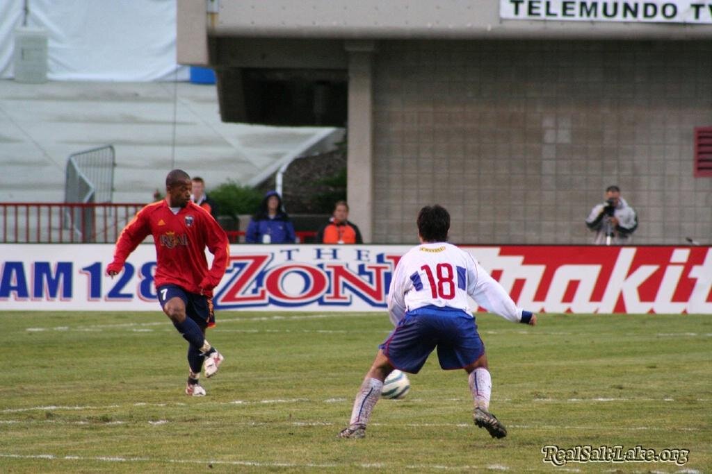 RSLvUniversidadCatolica-06.08.05_037.jpg